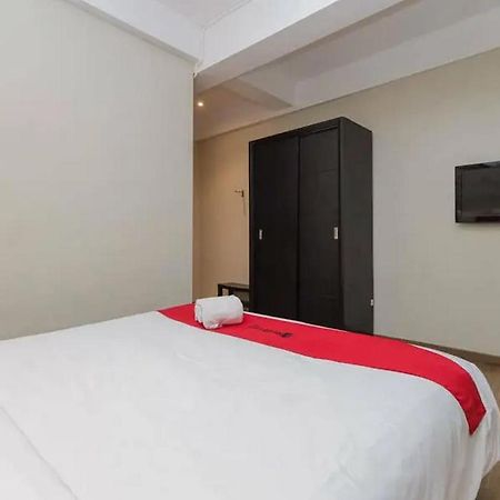 Reddoorz Plus At Riverside Malang Kültér fotó