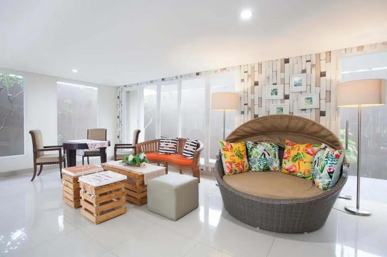 Reddoorz Plus At Riverside Malang Kültér fotó