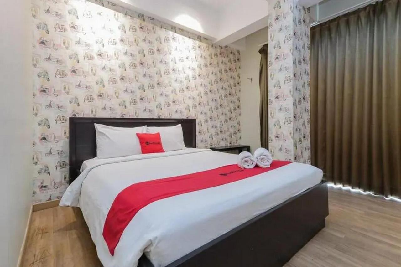 Reddoorz Plus At Riverside Malang Kültér fotó