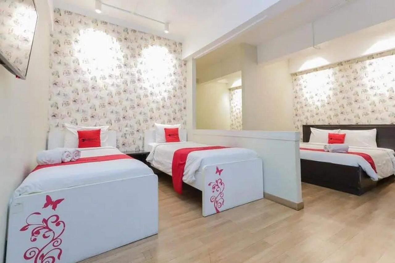Reddoorz Plus At Riverside Malang Kültér fotó