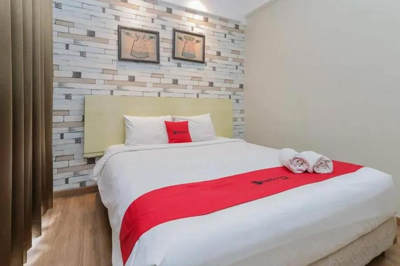 Reddoorz Plus At Riverside Malang Kültér fotó